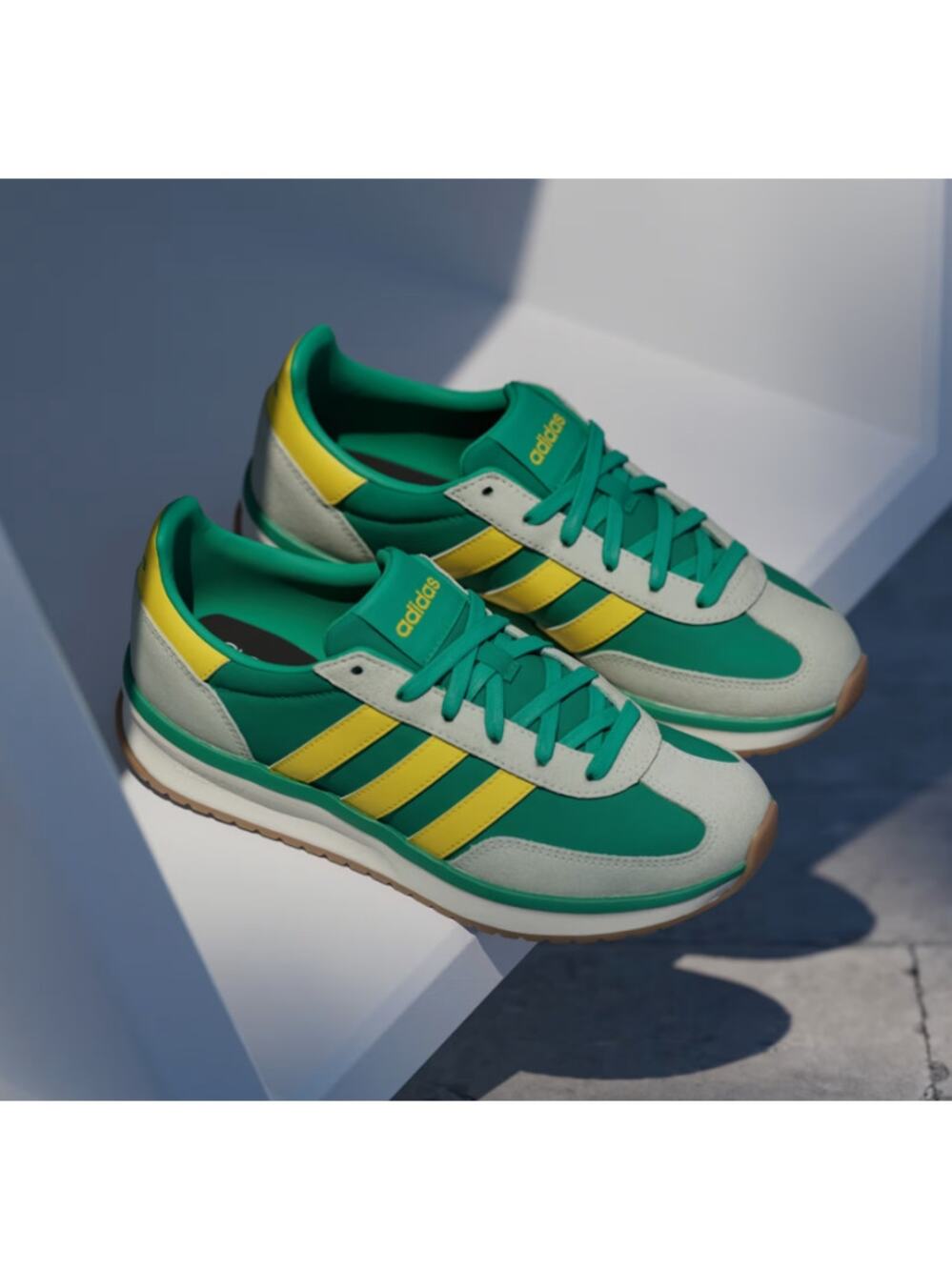 Adidas Women's Court Green Yellow Linen Green RUN 70s 2.0 Shoes Size 8